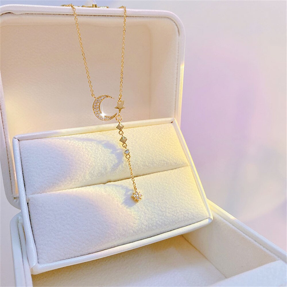 Hot Sale Necklace Exquisite Glamour Star Moon Temperament Flash Zircon Chain Clavicle Female Shine Necklace Accessories
