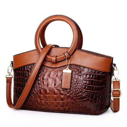 GENUINE VINTAGE CROCODILE HANDBAG - Bettylis